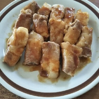 家に余った長芋と切り落とし肉で一口サイズに作ってみました。
簡単ですし、美味しかったです